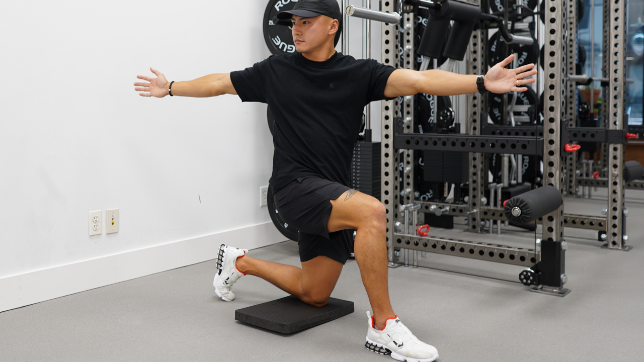 Half-kneeling rotation