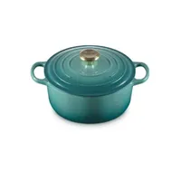 Le Creuset Signature Oval Dutch Oven