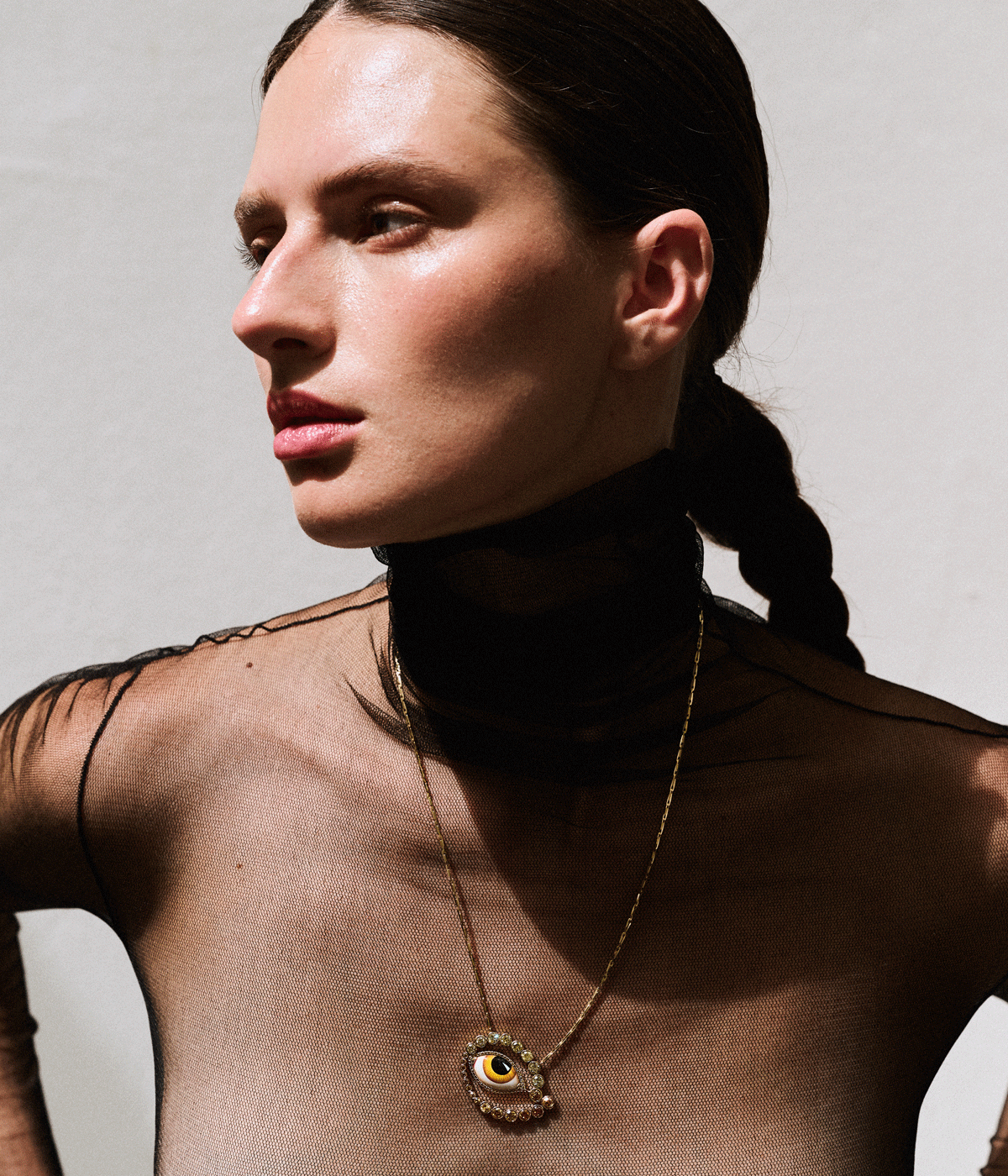 woman wearing necklace by Lito