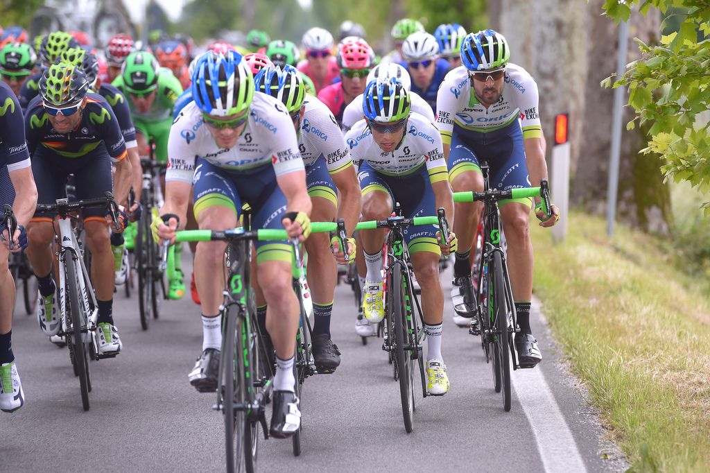 Orica-GreenEdge working for Esteban Chaves