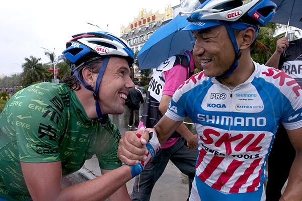 You little beauty: Kenny Van Hummel (left) is congratulated by another of his hard working Skil-Shimano teammates.