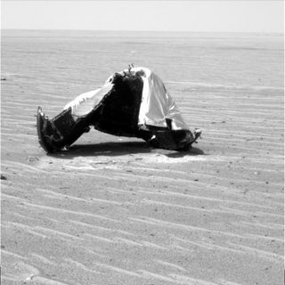 Mars Rover Inspects Its Own Debris