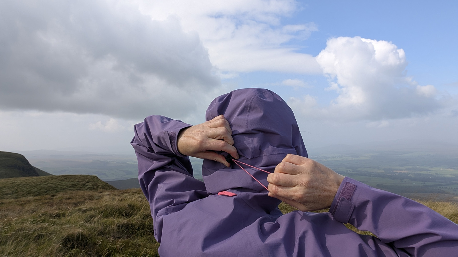 Peak Performance Treeline Hipe 2.5L Shell Jacket review