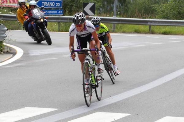 Claudia Hausler (Diadora Pasta Zara) and Fabiana Luperini (SC MCipollini Giordana) tried to bridge to the leaders