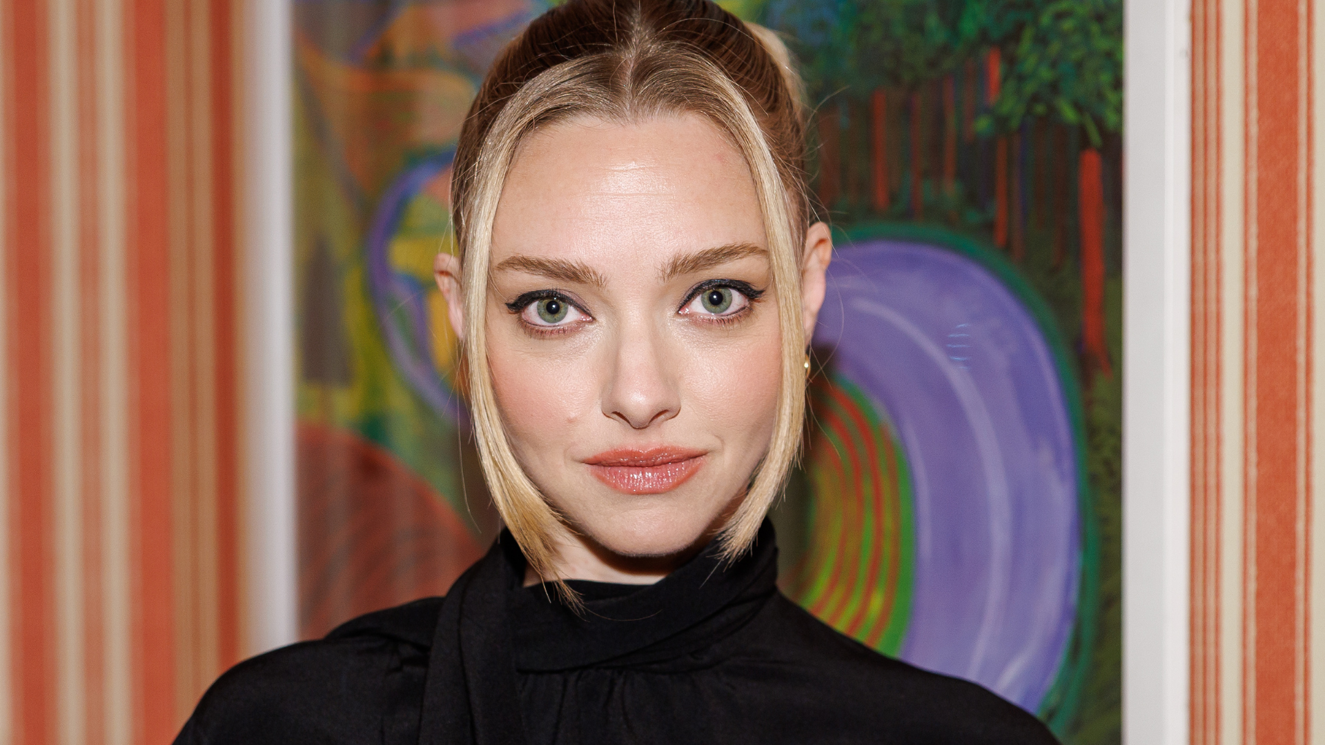 Amanda Seyfried makeup for eczema 
