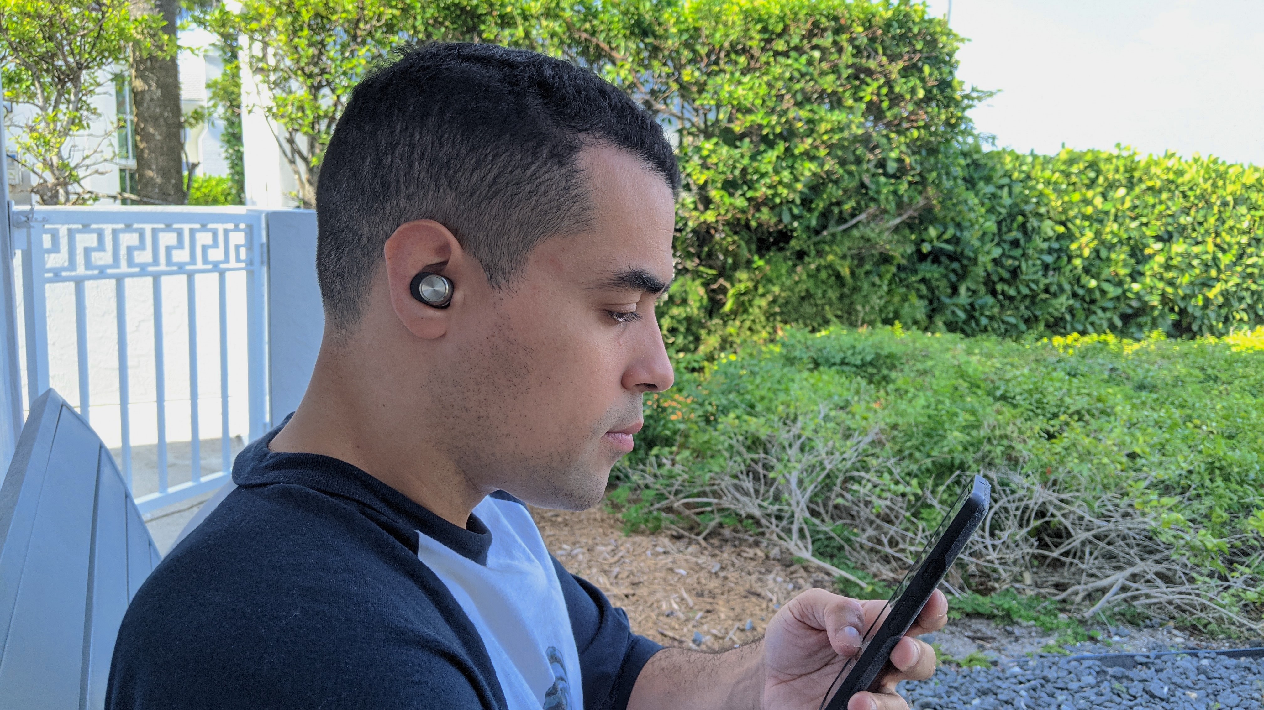 Bowers & Wilkins PI7 vs. Bose QuietComfort Earbuds