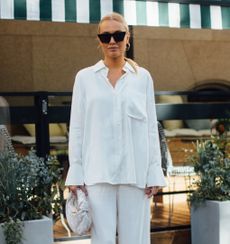 woman wearing all-white outfit 
