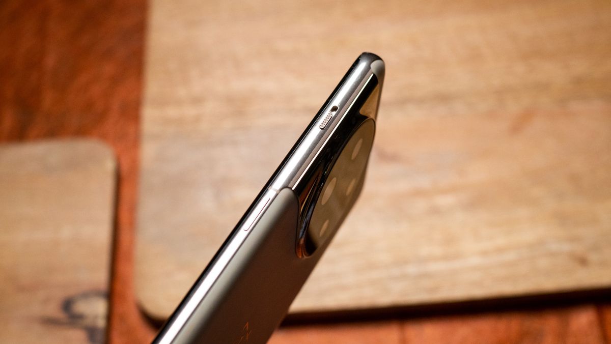 OnePlus 11 Marble Odyssey hands-on