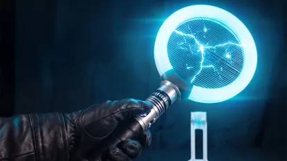 Bug Saber held by dark glove