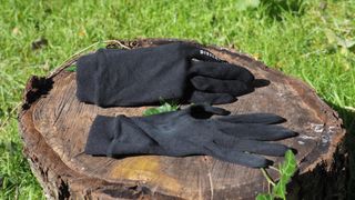 Dissent 133 Ultimate Silk Liner Gloves