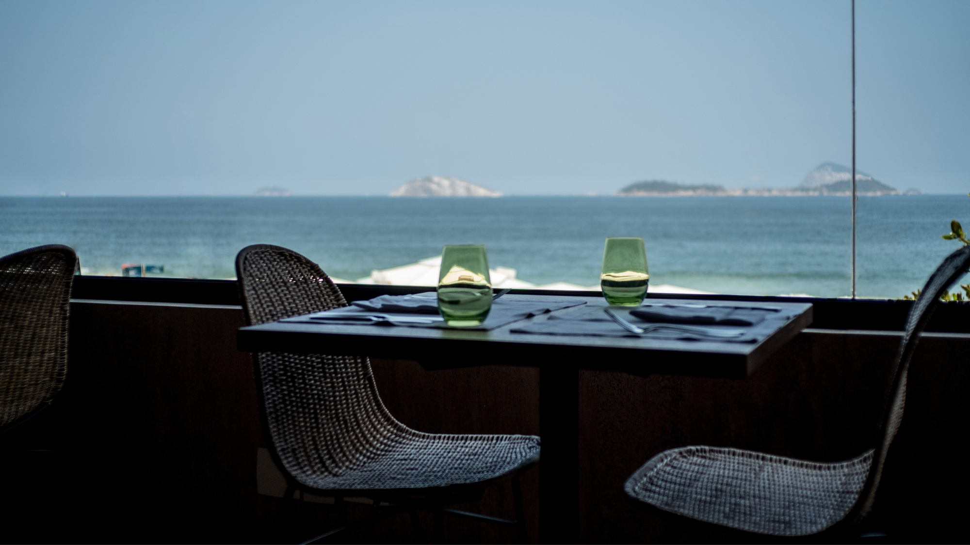Janeiro Hotel restaurant sea views