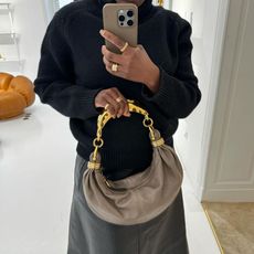 @nikkiogun wearing new chloe f/w 2024 bag