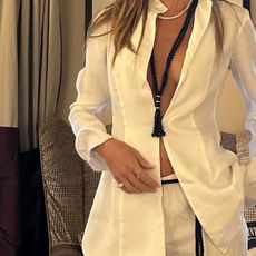 Outfit with tassel accessories