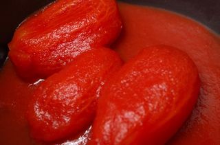 Supermarket value products: Tinned tomatoes