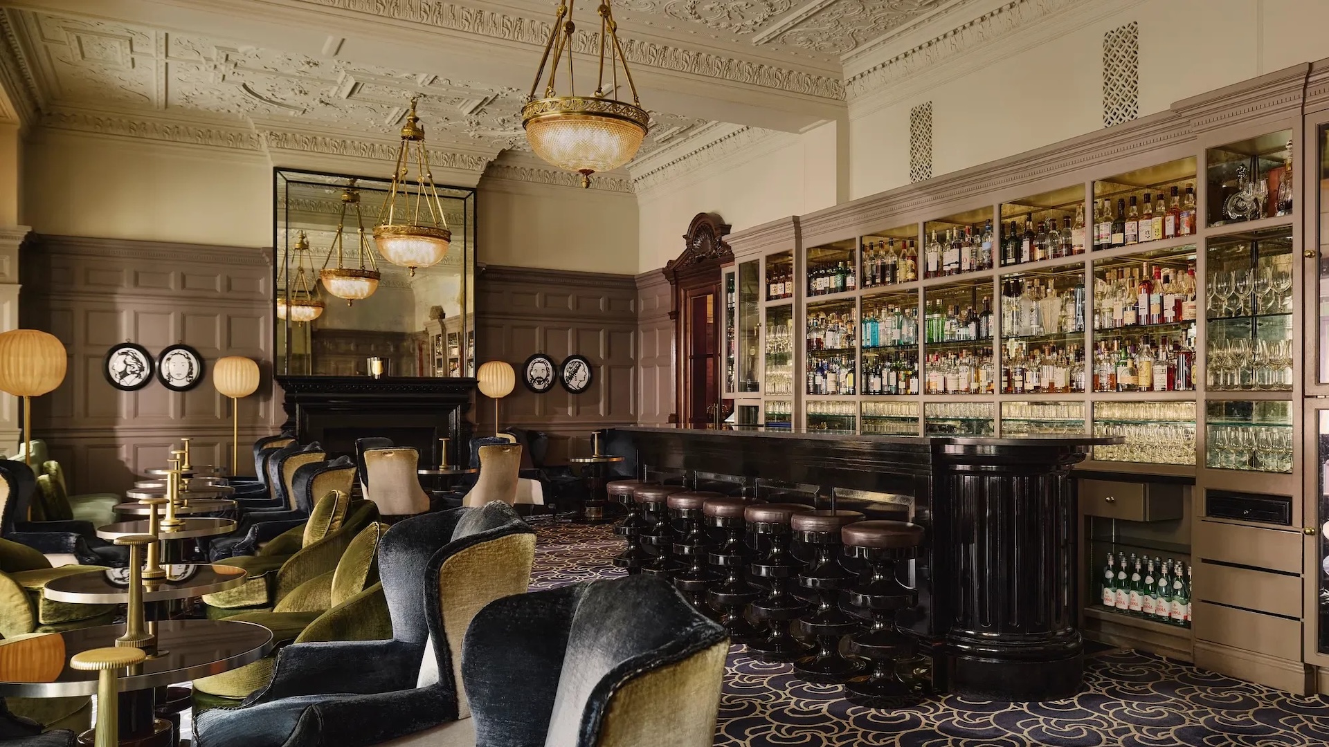 Coburg Bar in London inside
