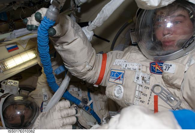 Astronauts to Install Docking Target on Space Station