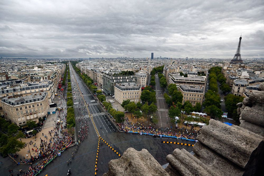 A birds-eye view of the Champs Elysees.