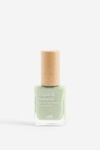 Nail Polish in Piece of Mint