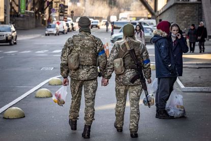 Ukrainian soldiers in Kyiv
