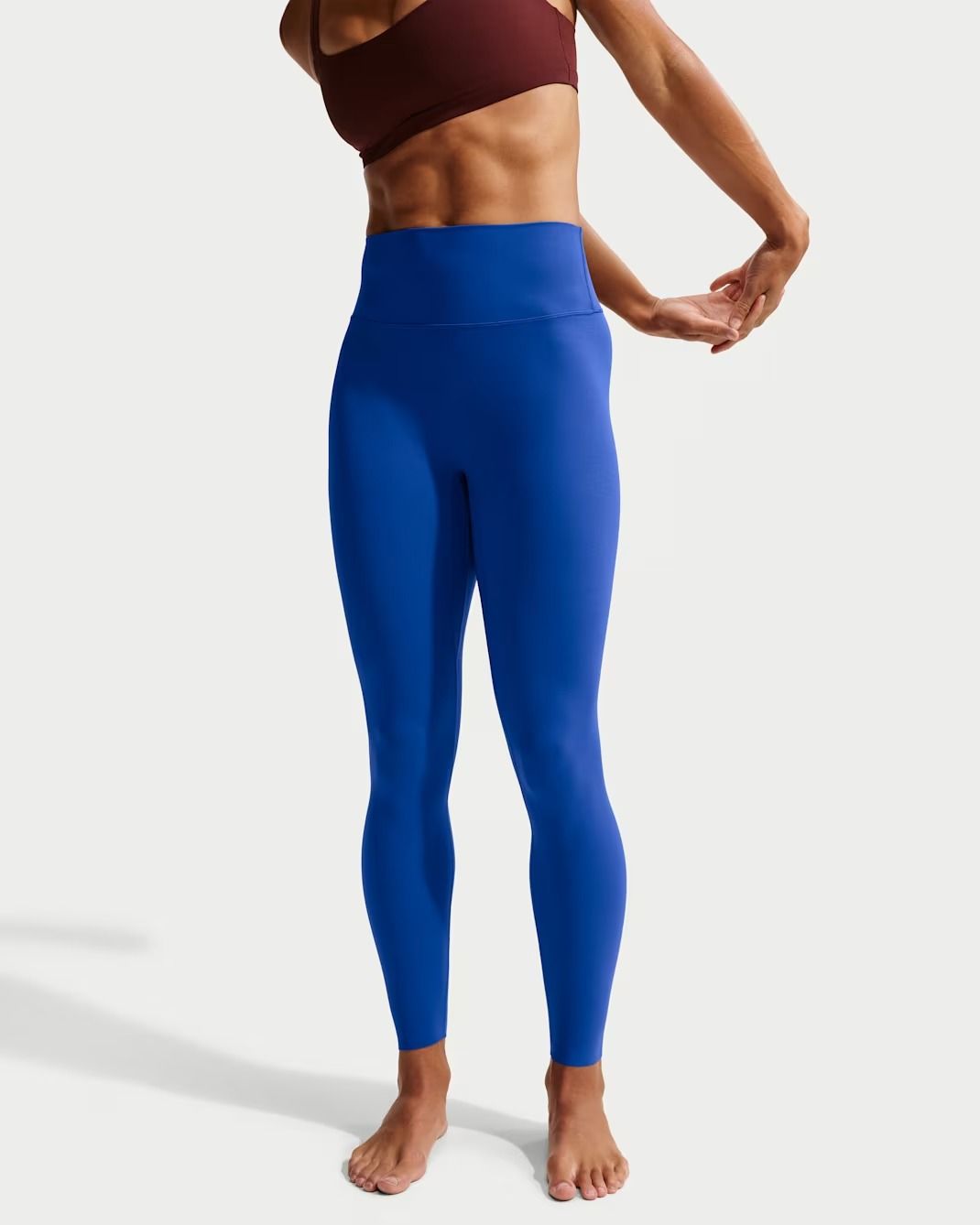 Nike, Zenvy High-Waisted 7/8 Leggings With No Front Seam in Old Royal/White