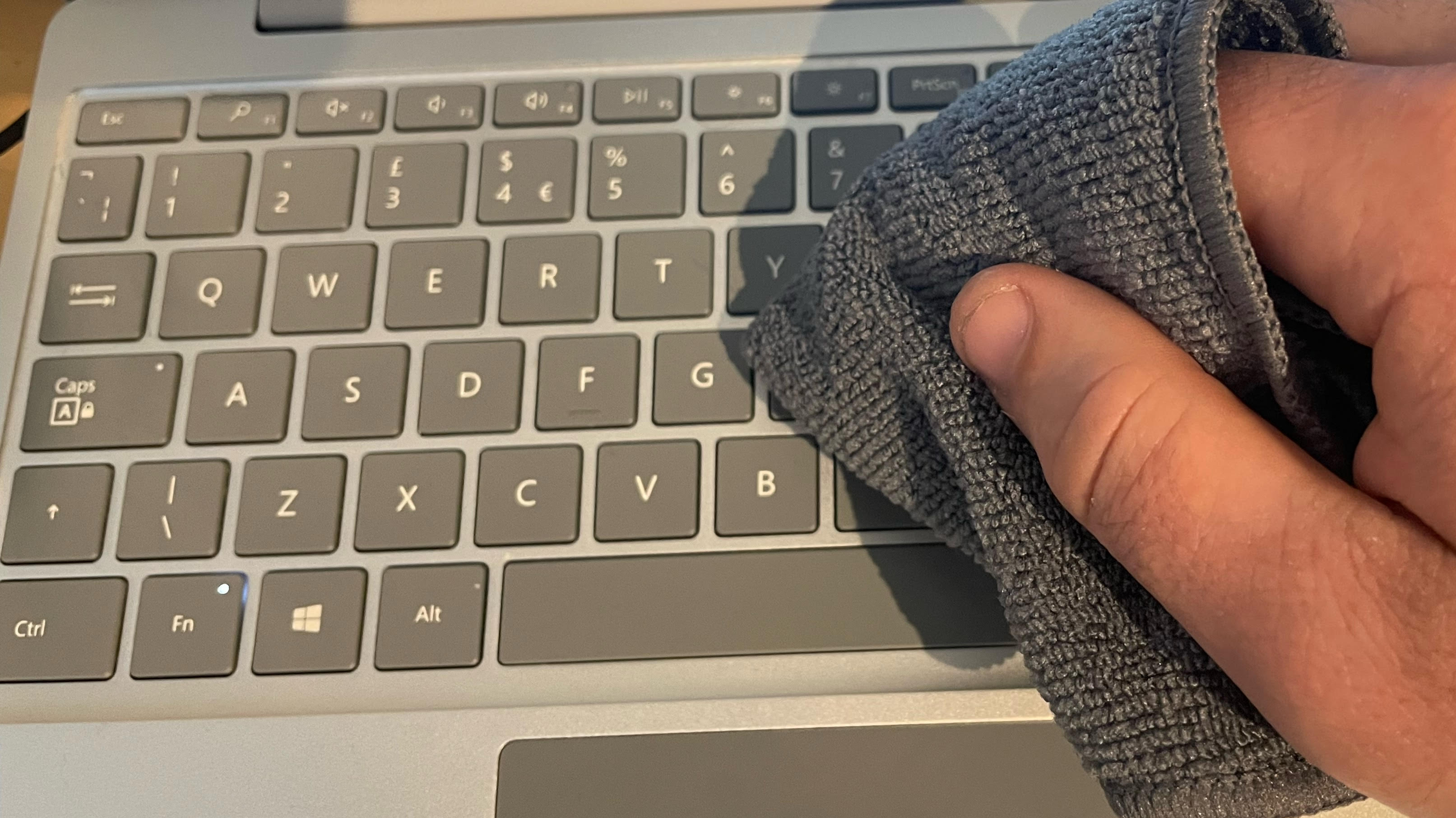 Cleaning a laptop keyboard