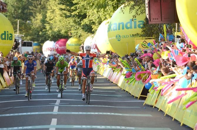 Thor Hushovd (BMC) wins stage 2
