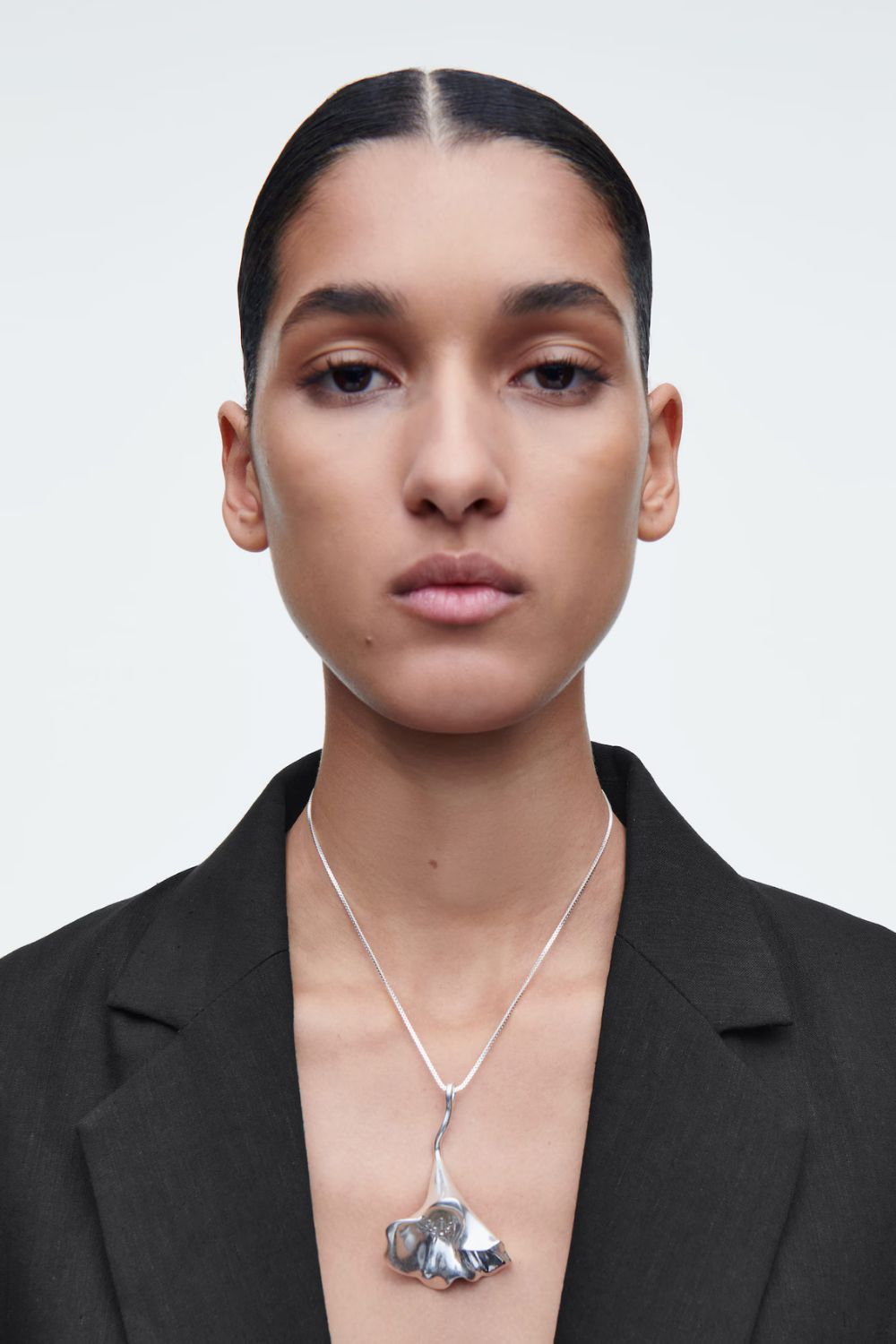 COS Floral Pendant Necklace