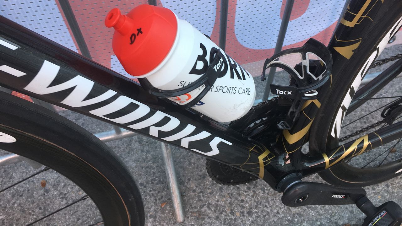 The bike was equipped with Tacx Ciro bottle cages