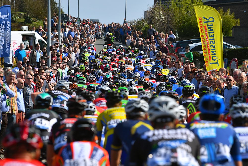 The peloton in action during Three Days of De Panne