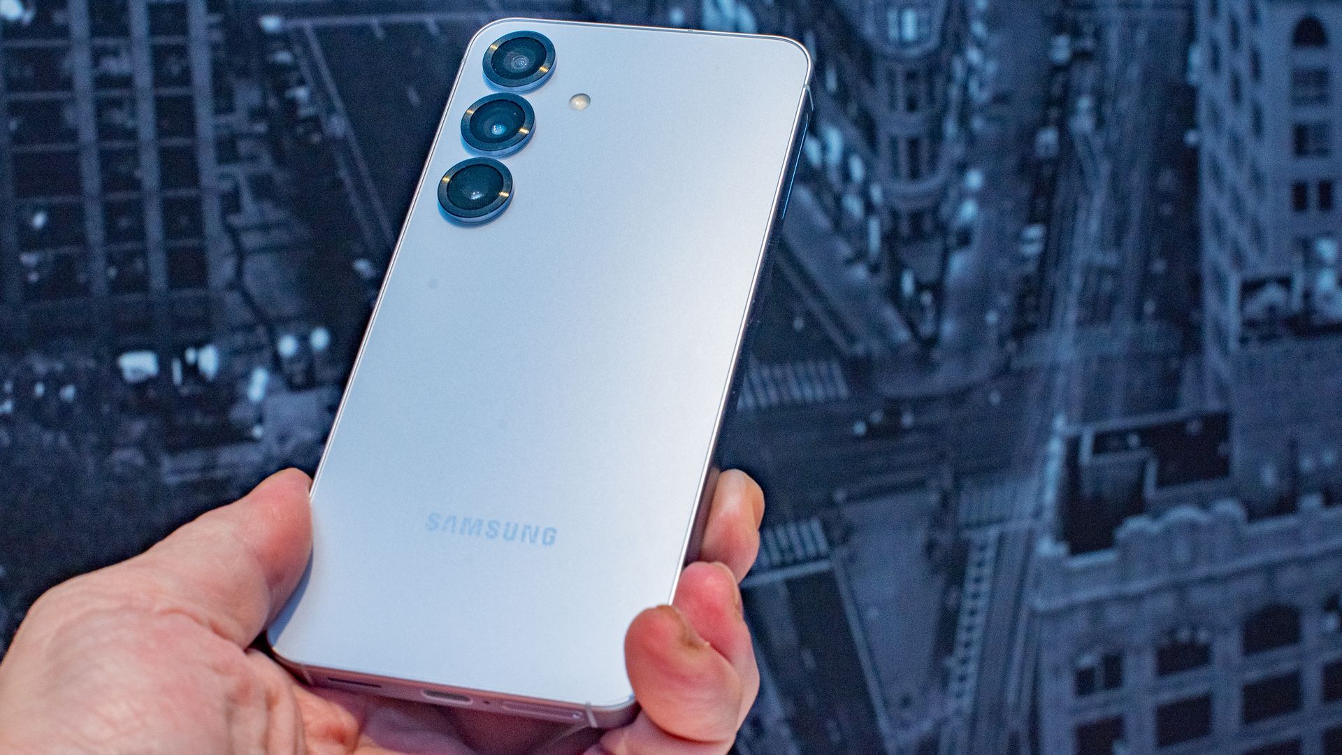 Le Samsung Galaxy S26 pourrait bénéficier d'un nouvel objectif photo