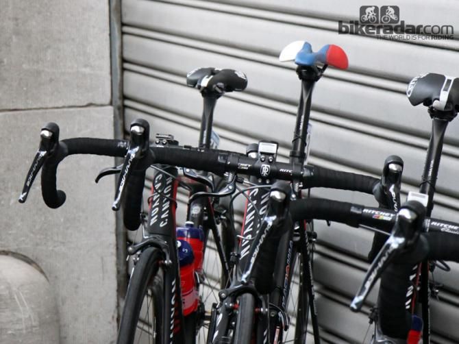 Katusha riders Vladimir Gusev and Vladimir Isaichev both went with bar top mounted brake levers at Scheldeprijs