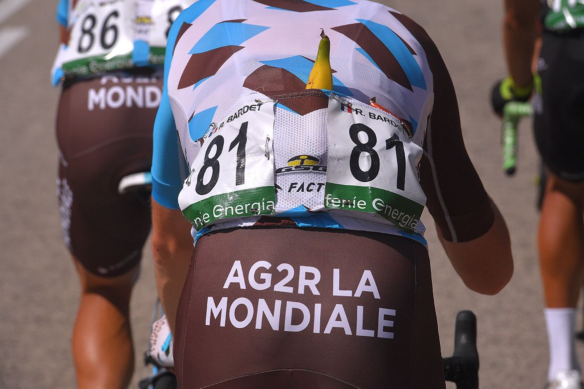 A banana for Romain Bardet