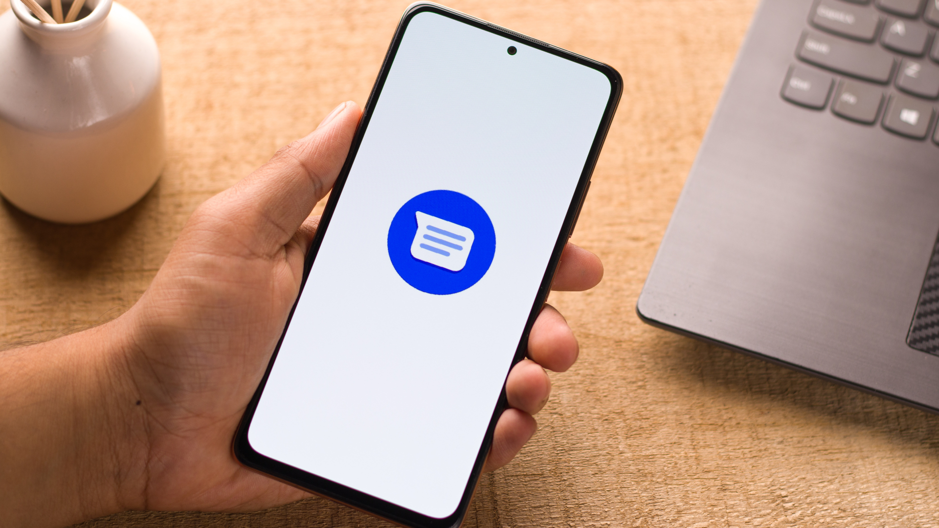 Google Messages could soon tell you which group chat members have read your messages - and I'm ready to snoop like never before