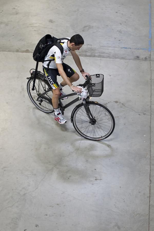 Marco Pinotti plays on a cruiser