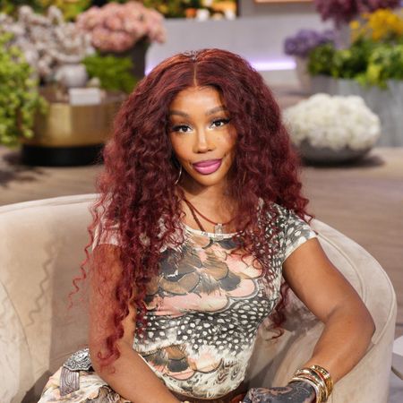 SZA on set of the Jennifer Hudson Show