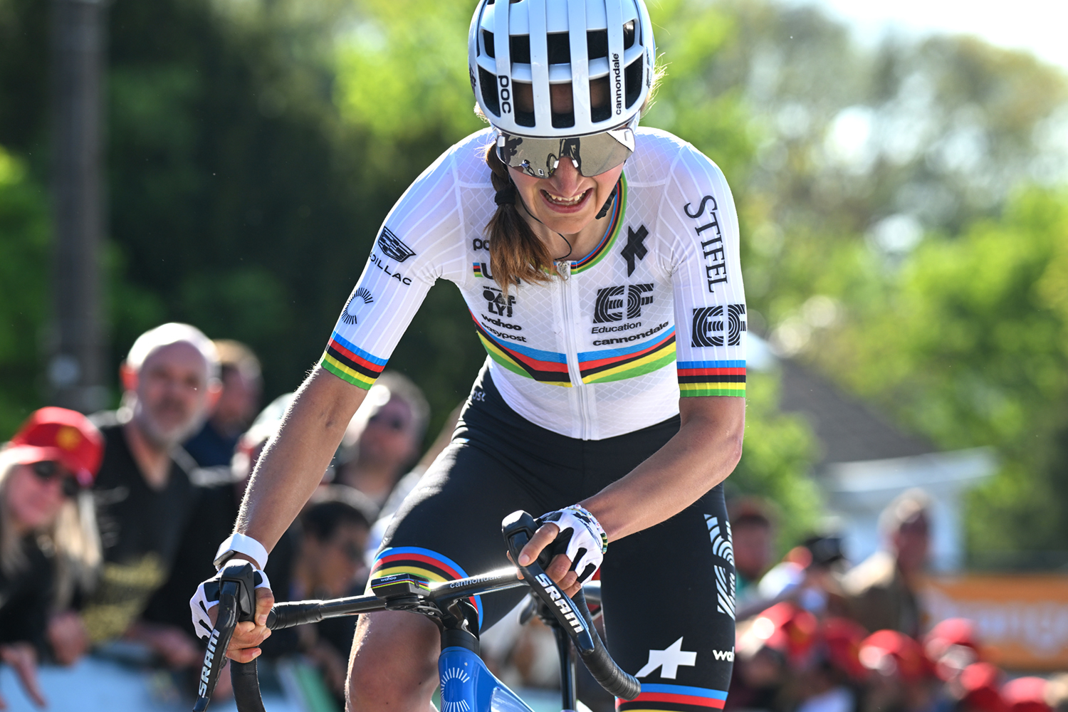 World champion Magdeleine Vallieres Mill crosses the finish line at La Fl&amp;egrave;che Wallonne 2026