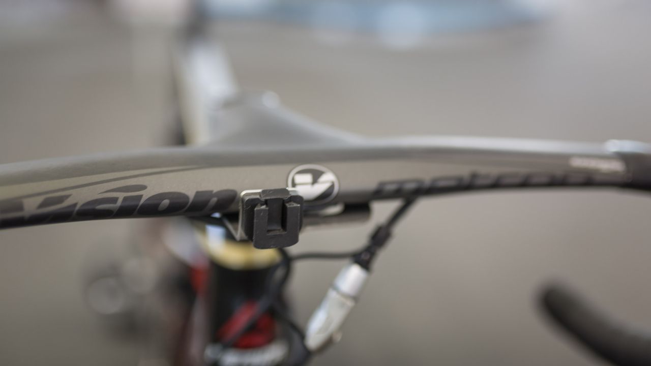 The custom finished gold SRM PC-8 headunit wasn't available to be shot with the bike