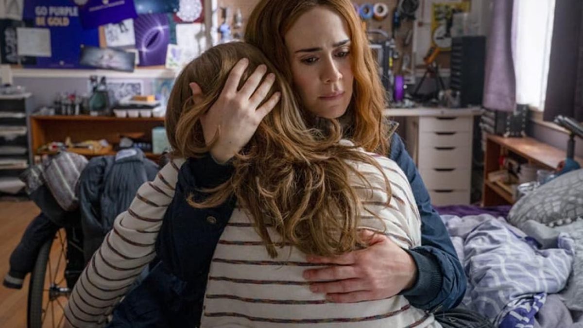 Sarah Paulson hugs Kiera Allen in &#039;Run&#039;