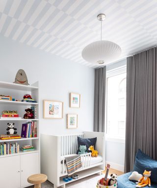 Children's bedroom stripe ceiling pattern in pale pastel shades