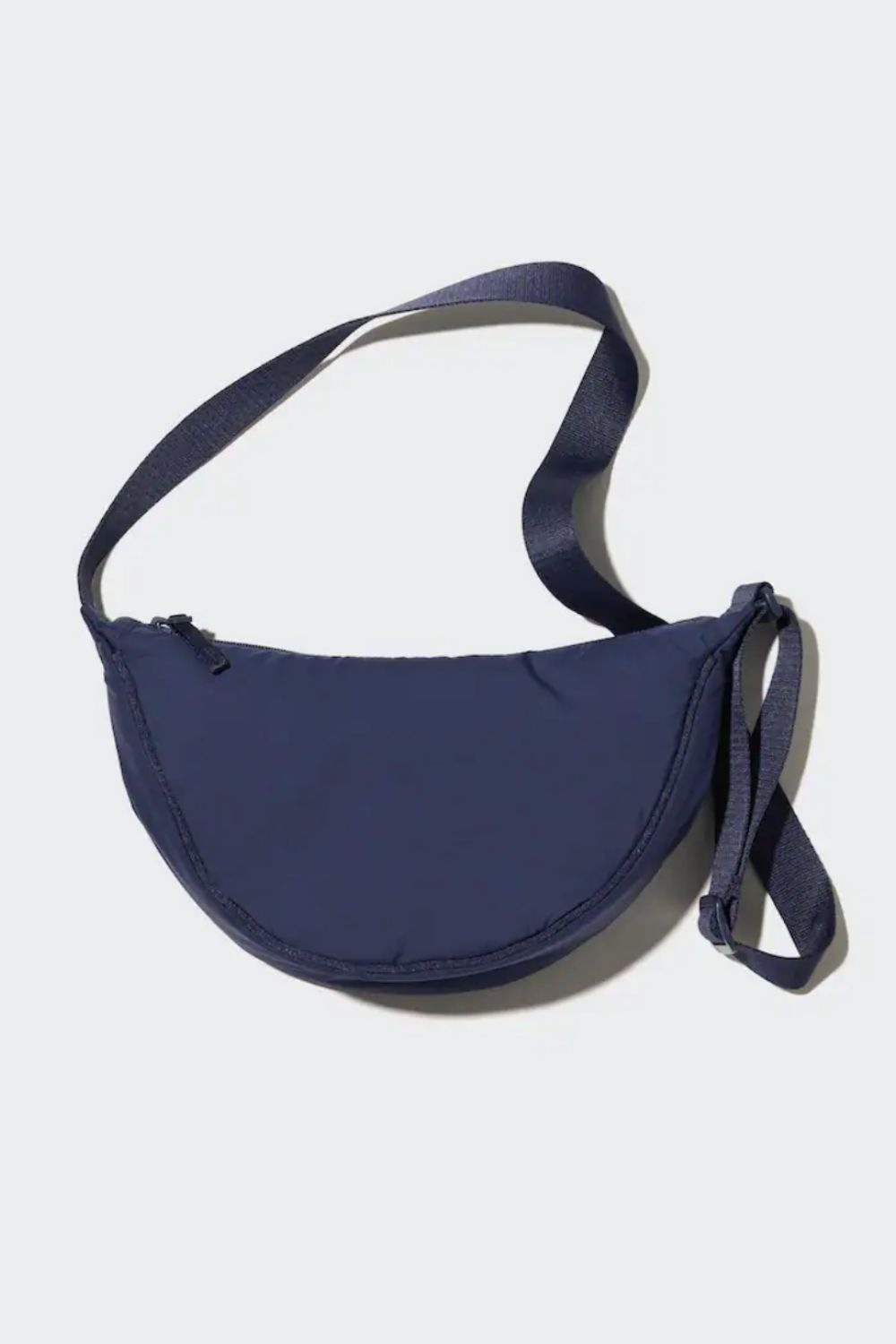 The Uniqlo Round mini shoulder bag is the hottest product of Q1 | Marie ...