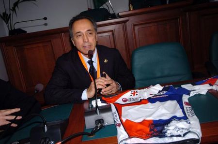 Race director Stefano Pilato speaks at a pre-race press conference