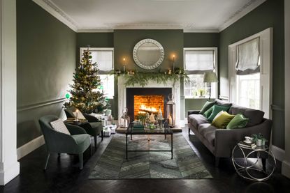 Christmas-tree-living-room