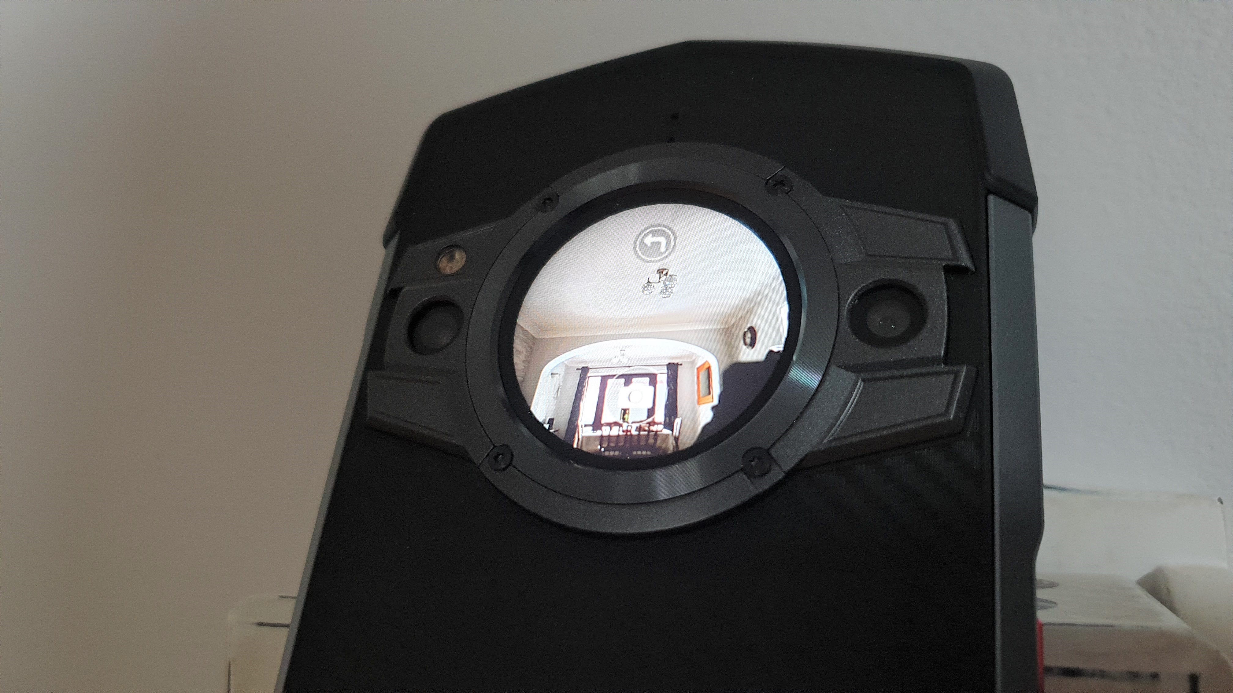 Secondary Display as Viewfinder