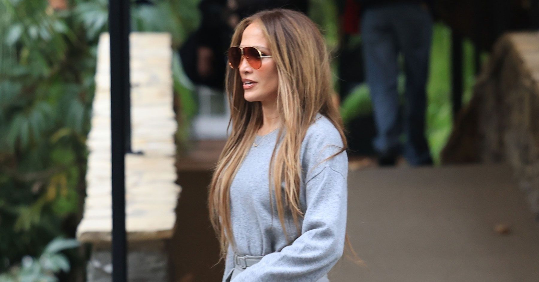 J.Lo Knows the Best Shoes to Wear With Extra–Wide-Leg Pants