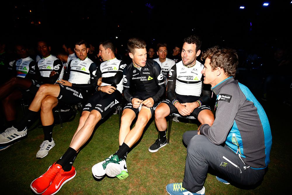 Mark Renshaw and Mark Cavendish of Dimension Data wait their tun with Michael Rogers (Tinkoff) at the Dubai team presentation.