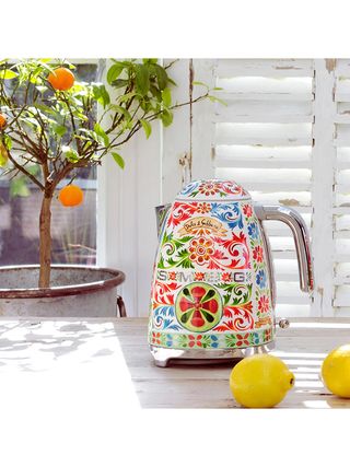 home gifts: smeg dolce and gabbana kettle