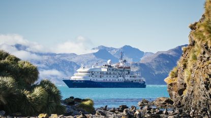 Booking a cruise: luxury seacation