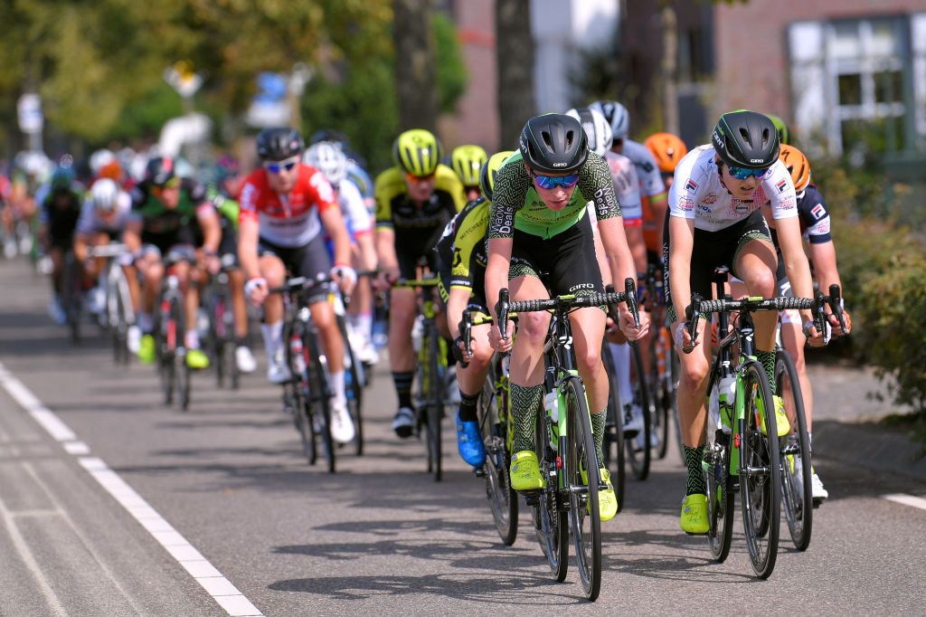 Pauliena Rooijakkers (Team Waowdeals Pro Cycling), Jeanne Korevaar (Team Waowdeals Pro Cycling White Best Young Jersey)
