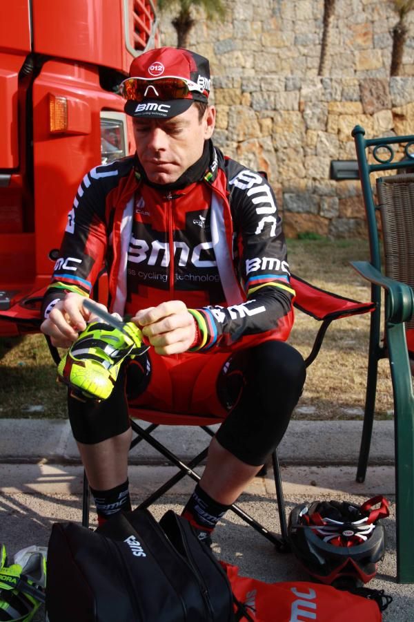 Cadel Evans (BMC) prepares to test himself on the Coll de Rates.
