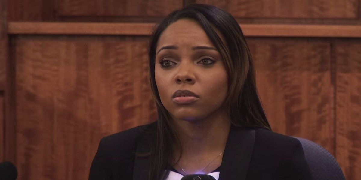 Aaron Hernandez's Fiancee Responds To Sexuality Claims Shown In Netflix ...